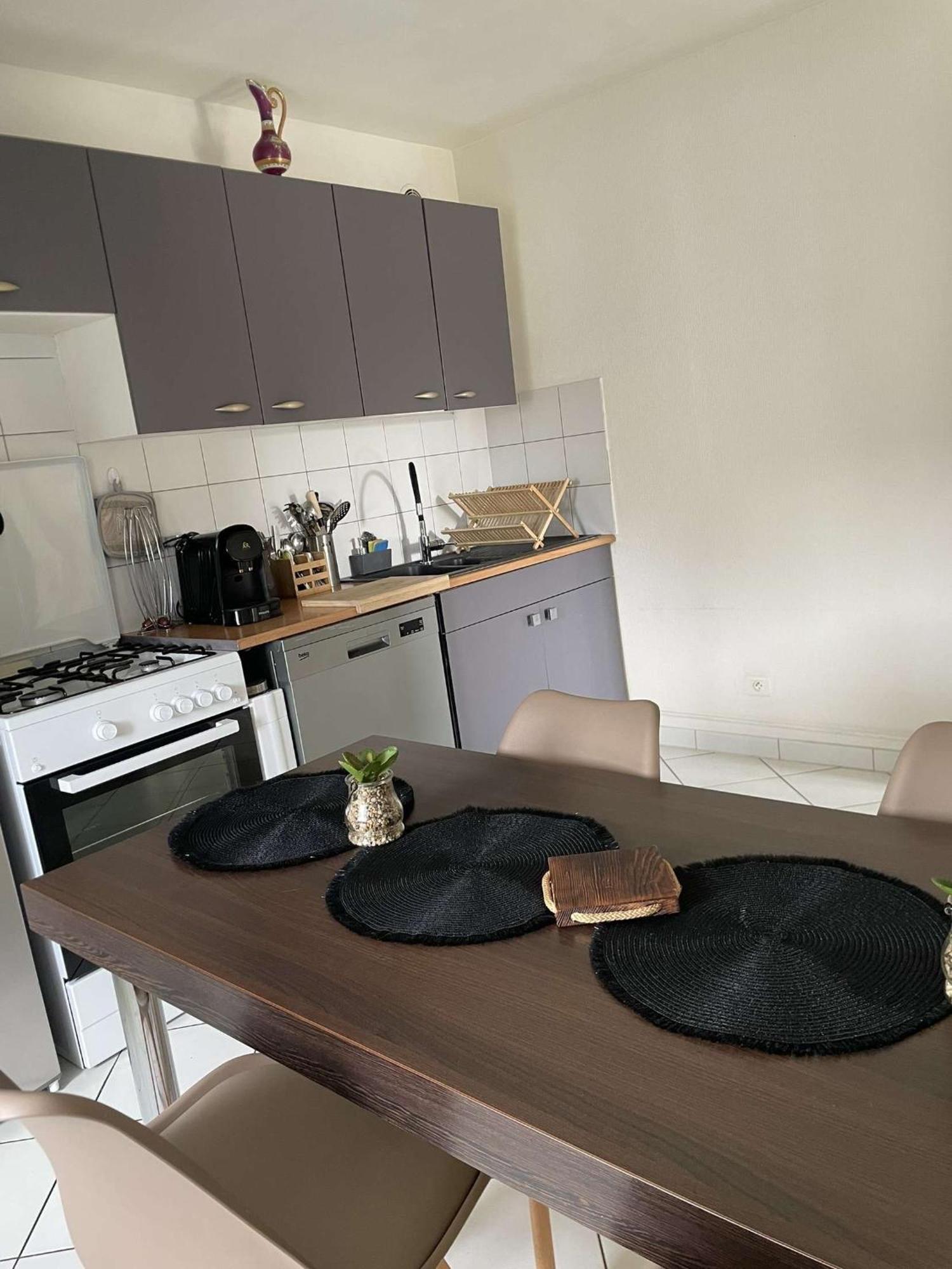 Joli Appartement Avec Place De Parking Prive Colmar Eksteriør billede